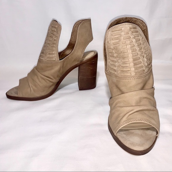 Gianni Bini Marowette Peep Toe Block Heel Bootie - Picture 3 of 7